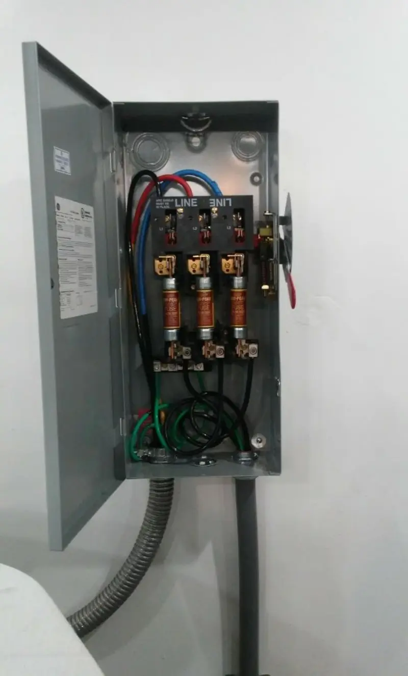 Three-phase disconnect switch installed for Smoke Detector Installation in Humboldt